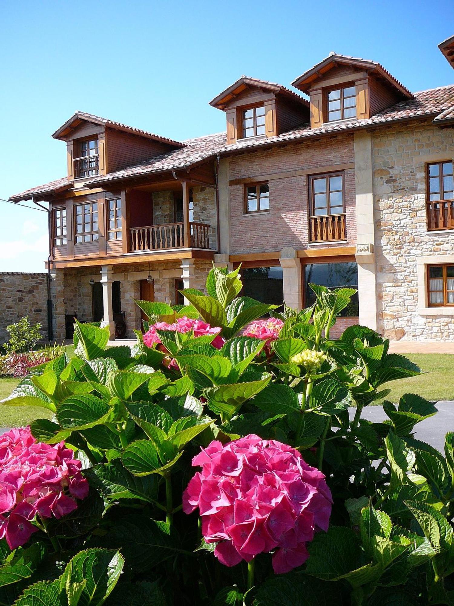 Hotel Casona De Tresali Аргуэро Экстерьер фото